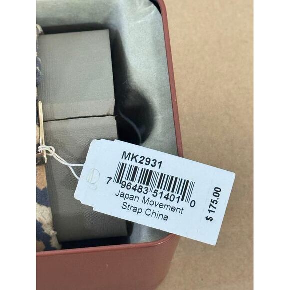 Michael Kors MK2931 Women's Addyson Cheetah-Print Leather Watch 40mm - Picture 3 of 5